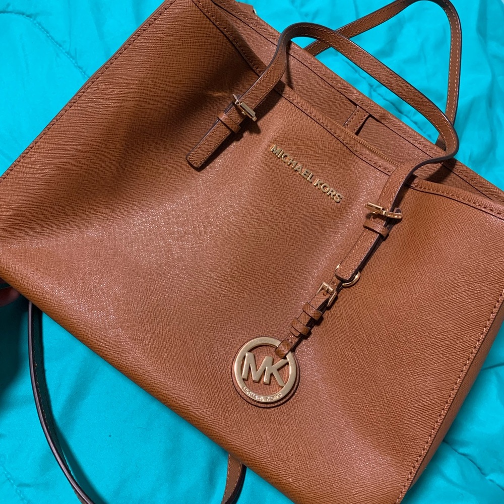 Michael Kors brown tote/crossbody. Only used a few times.